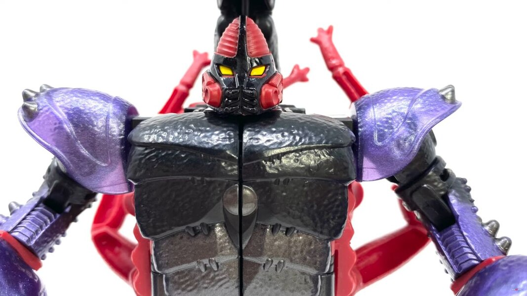 Transformers Legacy Scorponok And Parasite In Hand Image  (2 of 25)